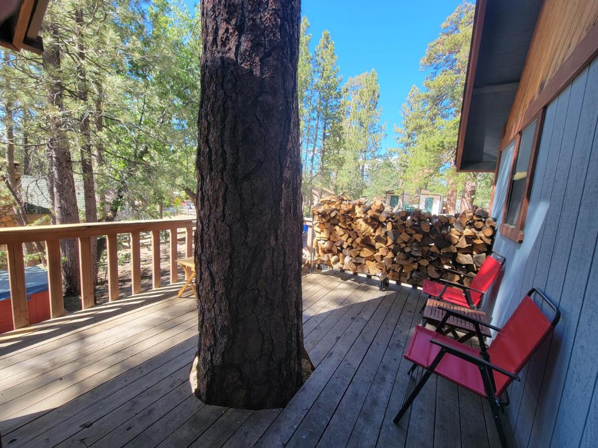 Four Seasons Getaway-Private Hot Spa With Pine Tree Views-Walk To Village And Pineknot Trailhead-Plus King Bed! Big Bear Lake Esterno foto