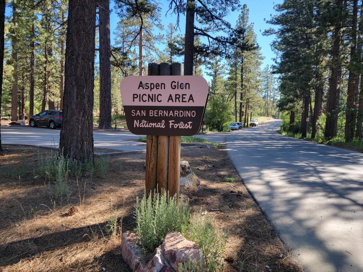 Four Seasons Getaway-Private Hot Spa With Pine Tree Views-Walk To Village And Pineknot Trailhead-Plus King Bed! Big Bear Lake Esterno foto
