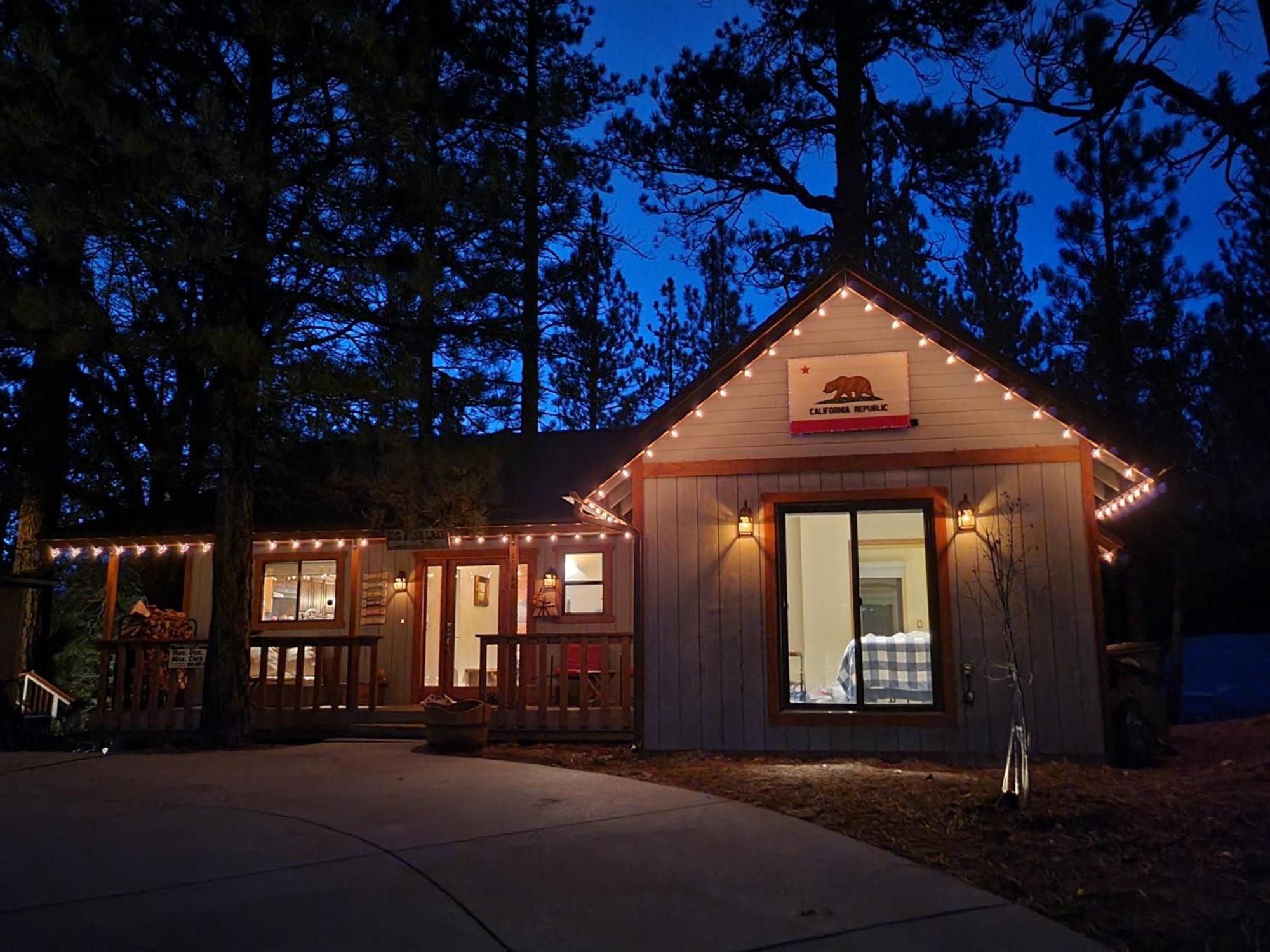 Four Seasons Getaway-Private Hot Spa With Pine Tree Views-Walk To Village And Pineknot Trailhead-Plus King Bed! Big Bear Lake Esterno foto