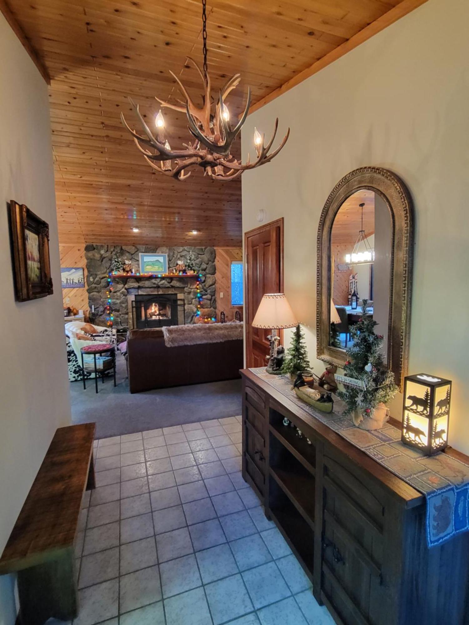 Four Seasons Getaway-Private Hot Spa With Pine Tree Views-Walk To Village And Pineknot Trailhead-Plus King Bed! Big Bear Lake Esterno foto