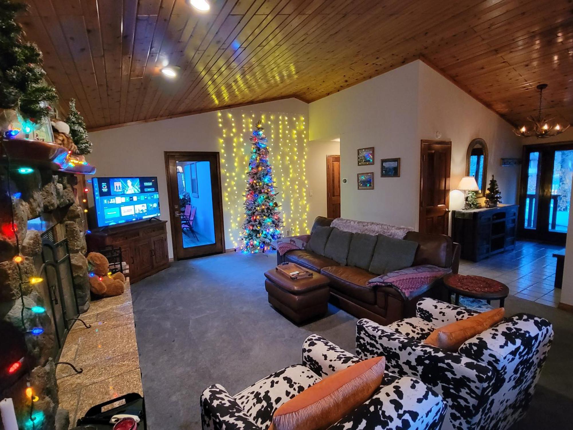Four Seasons Getaway-Private Hot Spa With Pine Tree Views-Walk To Village And Pineknot Trailhead-Plus King Bed! Big Bear Lake Esterno foto