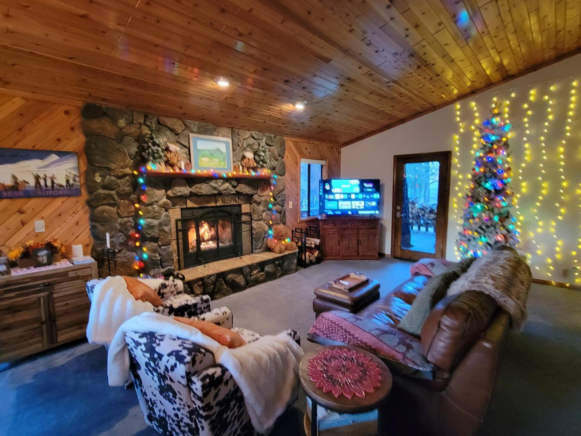 Four Seasons Getaway-Private Hot Spa With Pine Tree Views-Walk To Village And Pineknot Trailhead-Plus King Bed! Big Bear Lake Esterno foto
